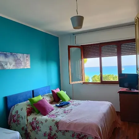 La Perla Sul Mare 홈스테이 몬델로