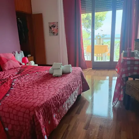홈스테이 La Perla Sul Mare *